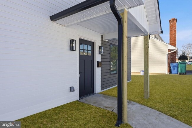 property at 29 Rocky Pool Ln