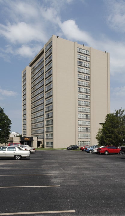 Metro Center Teachers' Apartments in Nashville, TN - Foto de edificio