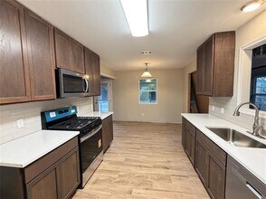 320 Gloria St in Keller, TX - Building Photo - Building Photo