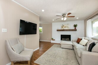 106 Caubleville Dr in Fletcher, NC - Building Photo - Building Photo