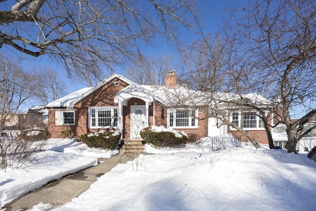 22 Exchange St in Holliston, MA - Building Photo - Building Photo