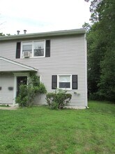 74 B Demarest Ave in West Nyack, NY - Building Photo - Building Photo