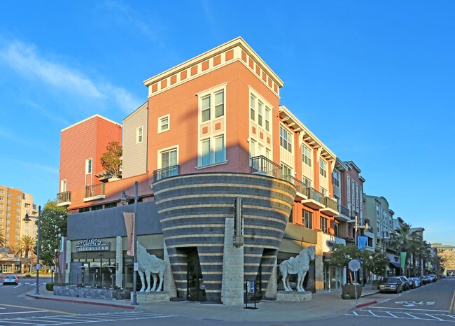 5633-5667 Bay St