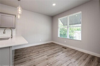 1510 N Gregg Ave in Fayetteville, AR - Foto de edificio - Building Photo