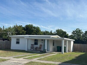 420 NE 12th St in Homestead, FL - Building Photo - Building Photo