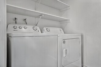 Evergreen on McKellips Apartments in Mesa, AZ - Foto de edificio - Building Photo