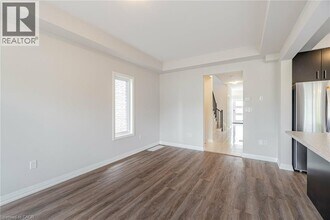 7310 Marvel Dr in Niagara Falls, ON - Building Photo - Building Photo