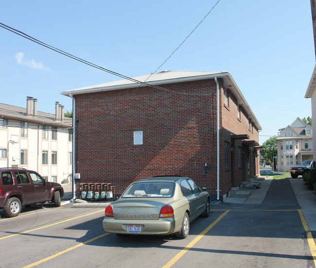 71 W 10th Ave in Columbus, OH - Foto de edificio - Building Photo