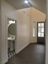 1839 Lois St in Kerrville, TX - Building Photo - Building Photo