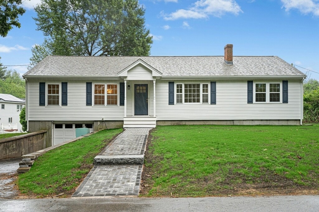6 Howard St in Milford, MA - Building Photo