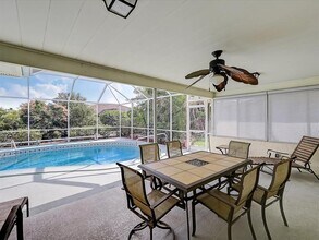 10 Stone Mountain Blvd in Englewood, FL - Building Photo - Building Photo