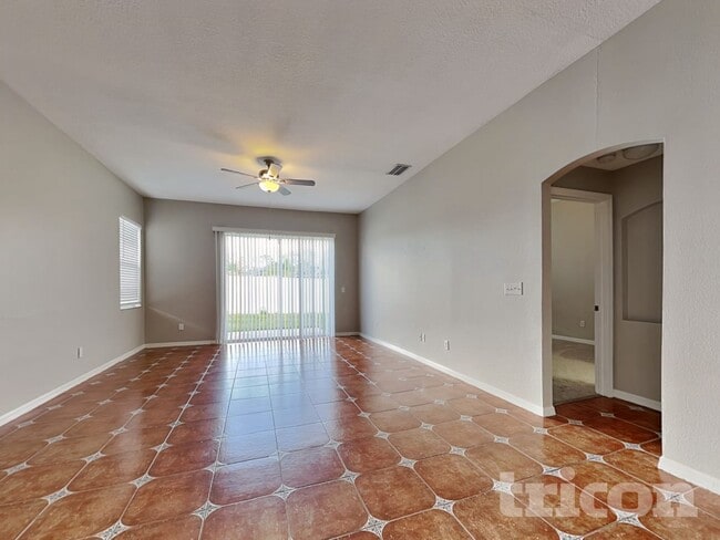 34418 Smart Dr in Zephyrhills, FL - Building Photo - Building Photo