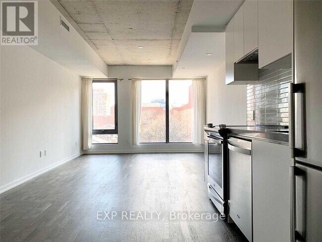 60 Colborne St in Toronto, ON - Building Photo - Building Photo