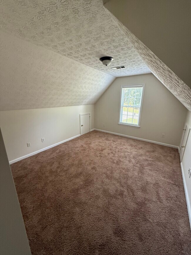 1105 Huntcrest Ridge in Mcdonough, GA - Foto de edificio - Building Photo