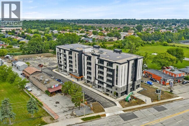 11646 Tecumseh Rd E in Windsor, ON - Building Photo - Building Photo