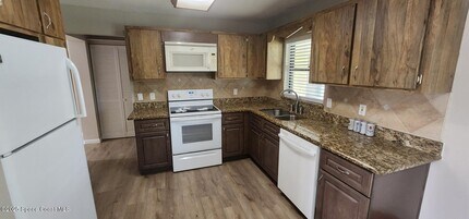845 Tomkins St in Melbourne, FL - Building Photo - Building Photo