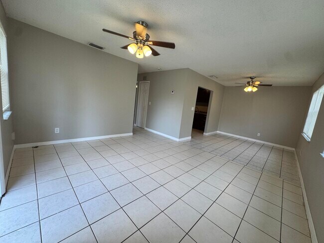 3594 Almar Rd in Lake Worth Beach, FL - Building Photo - Building Photo