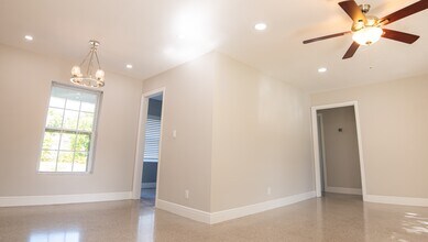 259 Bloomfield Dr in West Palm Beach, FL - Building Photo - Building Photo