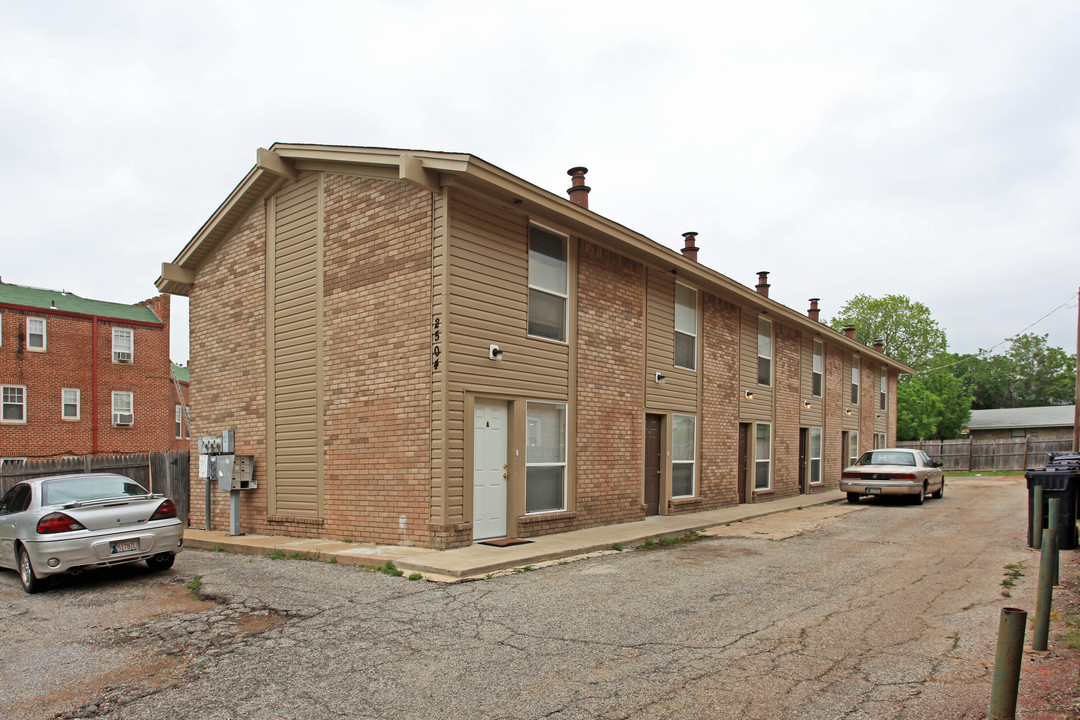 2504 N Hudson in Oklahoma City, OK - Building Photo