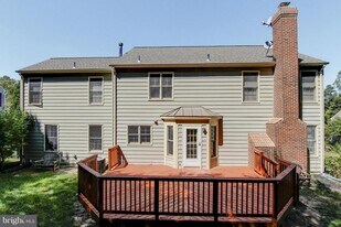 4269 Exeter Dr in Dumfries, VA - Building Photo