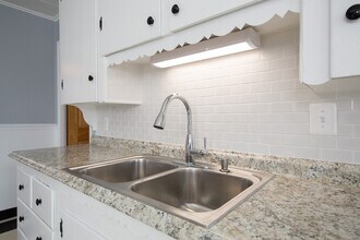 271 N Washington St in North Attleborough, MA - Building Photo - Building Photo