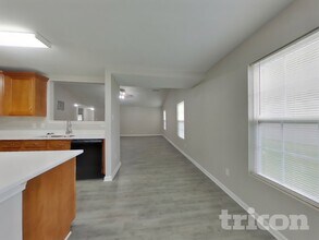 3367 Pikes Peak Dr in Gastonia, NC - Foto de edificio - Building Photo