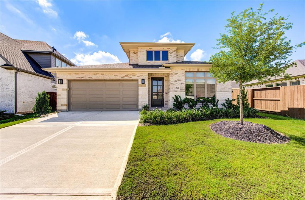 7463 Denali Dr in Katy, TX - Building Photo
