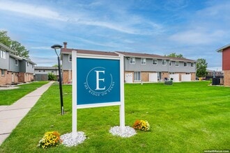 The Ridge on Evans in Oshkosh, WI - Building Photo - Interior Photo