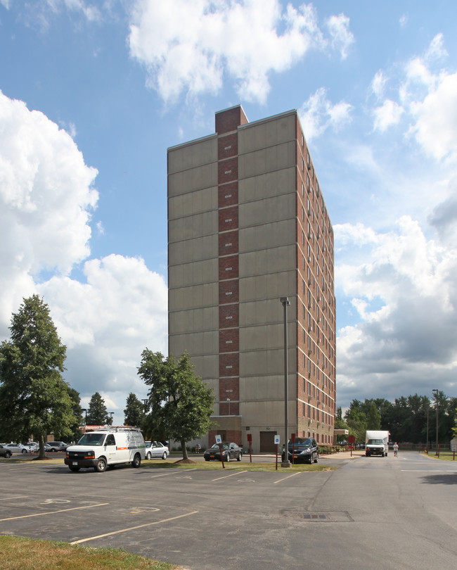 Dunn Tower I in Rochester, NY - Building Photo - Building Photo