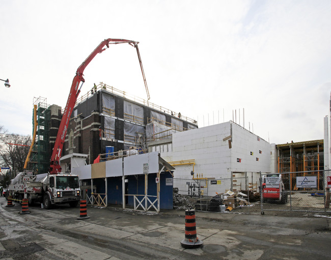 Lakehouse Beach Resort in Toronto, ON - Building Photo - Building Photo