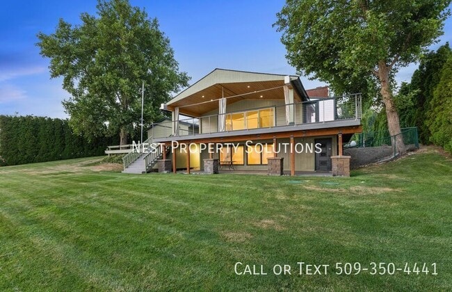 property at 2102 Elgin Rd NE