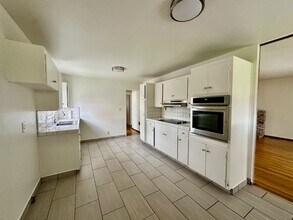 1311 Klamath Dr in San Jose, CA - Foto de edificio - Building Photo