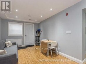 16-16 Stanstead Dr in Toronto, ON - Building Photo - Building Photo