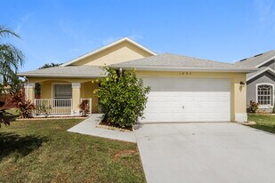 1853 Wimbledon St in Kissimmee, FL - Building Photo