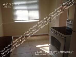 4641 V St in Sacramento, CA - Building Photo - Building Photo