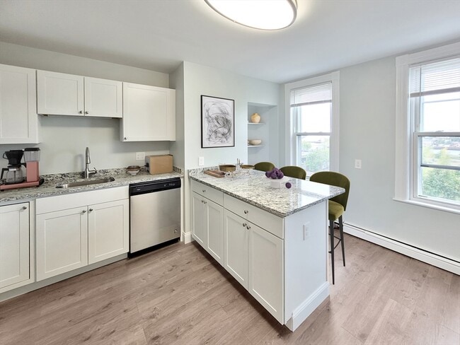 114 Falcon St, Unit #2