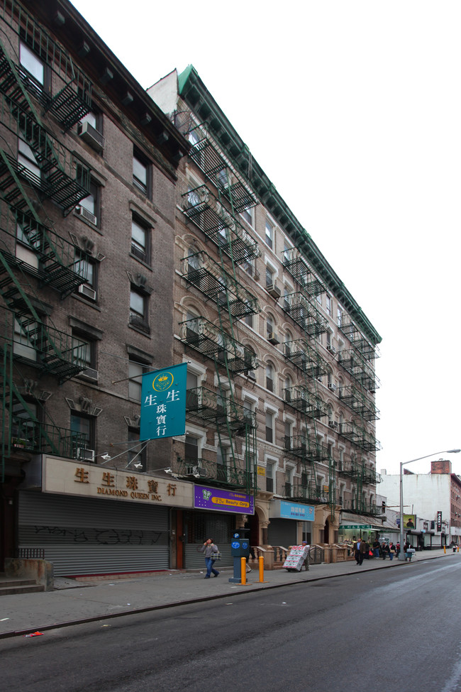 54-56 Elizabeth St in New York, NY - Foto de edificio - Building Photo