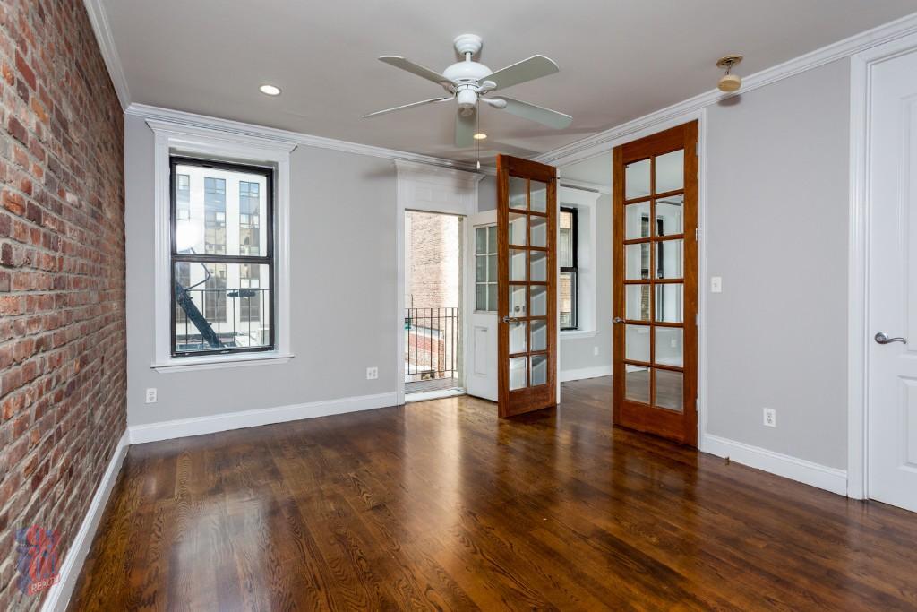 346 E 18th St in New York, NY - Building Photo