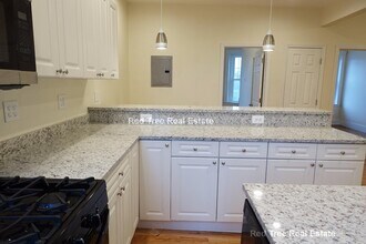 1872 Commonwealth Ave in Boston, MA - Building Photo - Building Photo