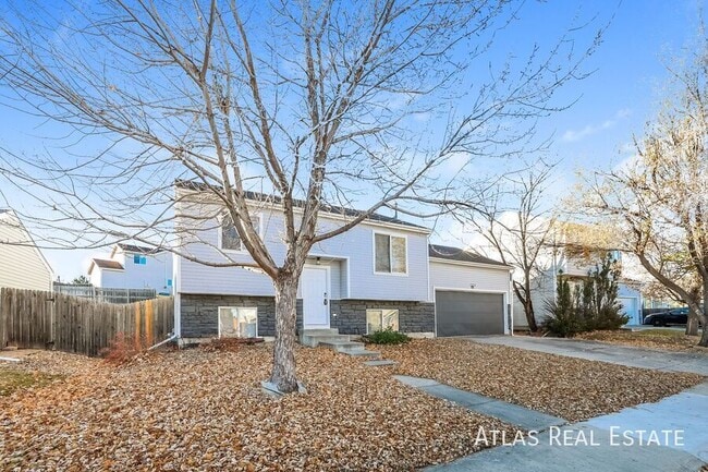 17032 E Arkansas Dr in Aurora, CO - Building Photo - Building Photo
