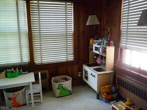 1040 S Lexan Crescent in Norfolk, VA - Building Photo - Building Photo