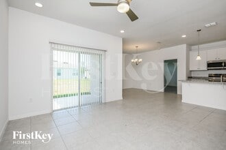 1189 Spokane Pt in Kissimmee, FL - Foto de edificio - Building Photo