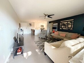 1920 NE 1st Terrace, Unit 216H in Wilton Manors, FL - Building Photo - Building Photo