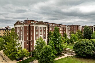 Hank Ingram House in Nashville, TN - Building Photo - Primary Photo