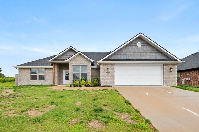 property at 112 White Oak St