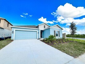 1529 Cumberland Ave in Davenport, FL - Building Photo