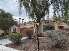 8920 Little Horse Ave in Las Vegas, NV - Building Photo - Building Photo