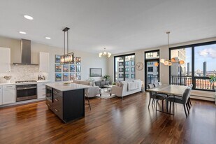 1240 S 2nd St in Minneapolis, MN - Building Photo