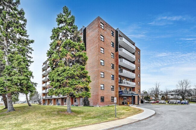 Finchgate Apartments in Sarnia, ON - Building Photo - Building Photo