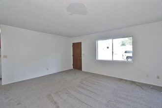 1505 E Beech St in Caldwell, ID - Building Photo - Building Photo